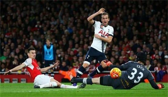 赛事中的突 赛事中的突